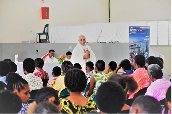 Isole Fiji – Un incontro giovanile presso la parrocchia “Don Bosco”