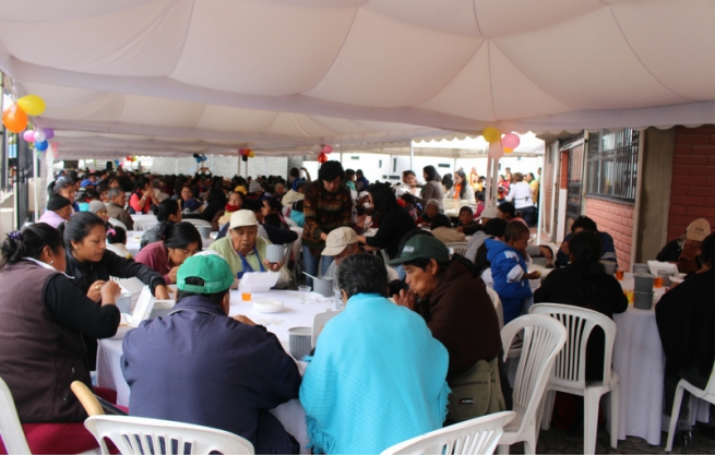 Ecuador - Hundreds of needy senior citizens celebrate the feast of the Epiphany