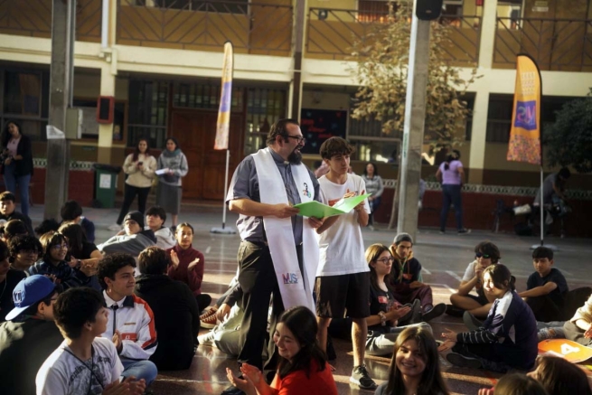 Chile - Início do MJS no colégio José Miguel Infante: "Com Cristo somos testemunhas do Reino"