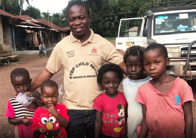 Sierra Leone – Ośrodek młodzieżowy “Don Bosco” w Freetown: “fabryka”, która ratuje życie z uśmiechem