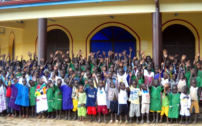 Etiopia – Zaspokoić podstawowe potrzeby i zapewnić edukację młodym w Pugnido