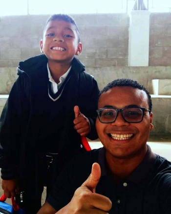 Guatemala – Niño que donó su dinero para los damnificados por el Volcán de Fuego recibe beca en Colegio Don Bosco