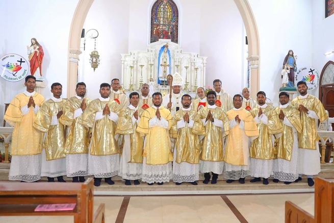 India – Doce salesianos ordenados diáconos, en ocasión de la Solemnidad de San José