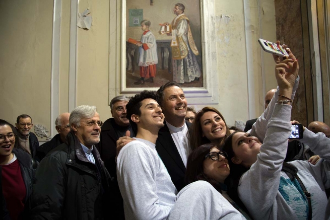 Italy - Don Bosco and young people: Rector Major in Naples