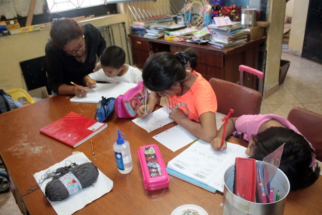Perù – Donne di buon cuore scommettono sull’educazione dei più bisognosi