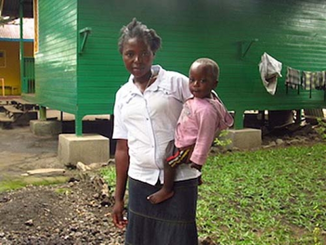 República Democrática del Congo - “Maison Marguerite” y "Foyer Annuarite": lugares donde renacen las madres y los niños