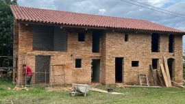 Brasile – I Salesiani di Pindamonhangaba costruiscono una replica della casa d’infanzia di Don Bosco