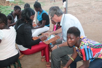 Hiszpania – Nagrody za solidarność przyznane przez  “ABC” potwierdzają skuteczność salezjańskiego projektu ratowania dziewcząt z ulicy w Sierra Leone