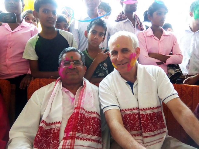 India - Fr Basañes at the Festival of Colours