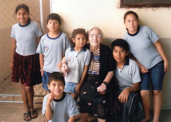 Bolivie – Anita, la volontaire qui a décidé de rester pour toujours dans la “Maison Don Bosco”