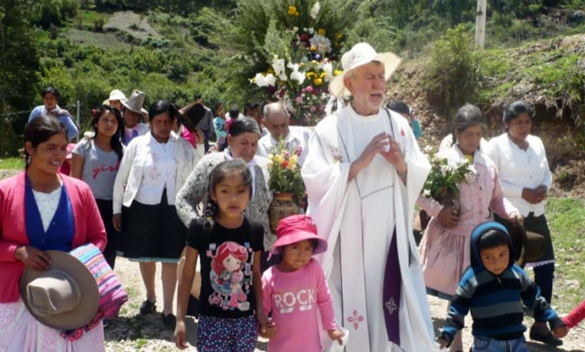 Pérou – Père Ernesto Sirani: « Je rêvais de passer ma vie pour les pauvres! »