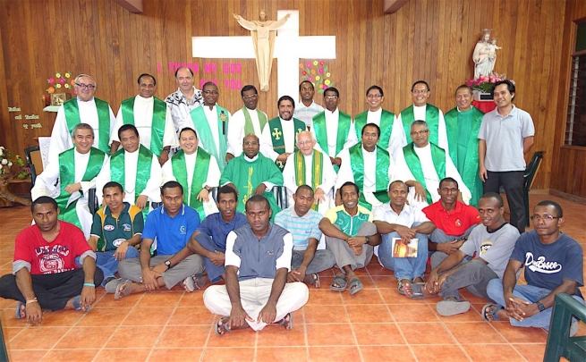 Papouasie- Nouvelle Guinée – Le P. Kanaga achève la Visite extraordinaire