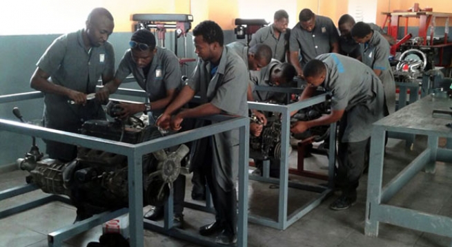 Haiti – Kształcenie techniczno-zawodowe młodzieży po przejściu huraganu Matthew