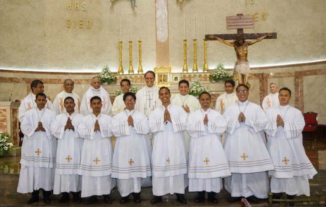 Filippine – Professione perpetua di otto salesiani