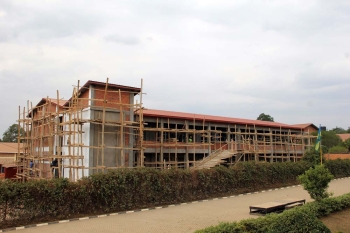 Rwanda – Procedono i lavori di ampliamento dell’asilo e la scuola primaria “Don Bosco” di Kimihurura