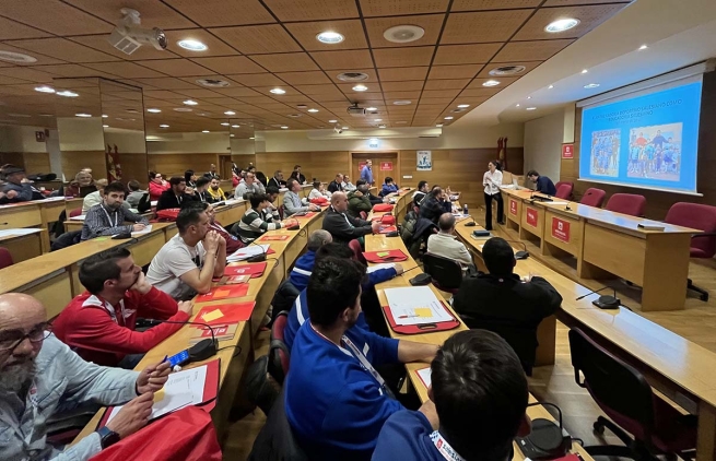 Hiszpania – Dalsze budowanie i wychowywanie poprzez sport