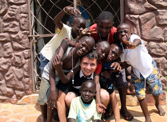 Uganda – La casa en Namugongo es salvación para los jóvenes