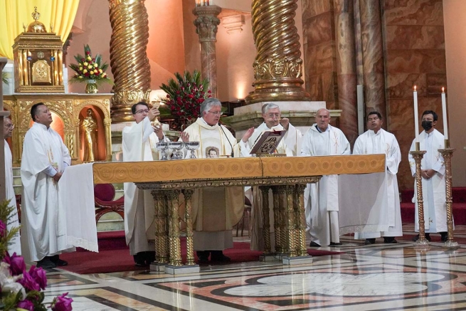 Ecuador – Celebrata nella cattedrale di Cuenca la Messa in onore del Venerabile don Carlo Crespi, SDB