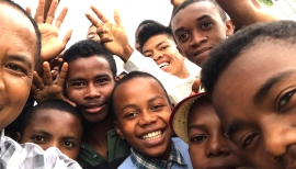 Madagascar – Una Postal de Fianarantsoa: la nueva vida de los jóvenes elimina las fatigas y los sacrificios