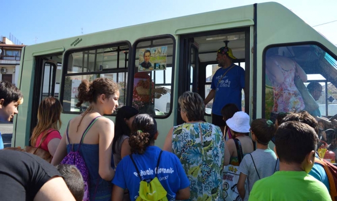 Italy - Reaching out to children and families on the margins: the Don Bosco Bus