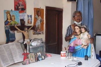 Equador – A estátua de Maria Auxiliadora conservada numa casa