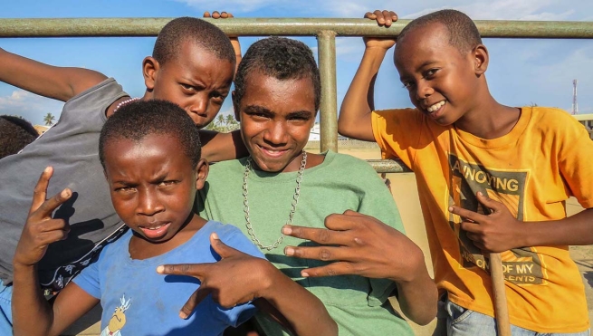 Madagascar – Una nuova vita per l’oratorio di Ankililoaka