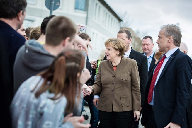 Alemanha – Angela Merkel visita o Don-Bosco-Zentrum