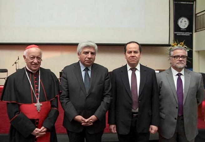Chili – Le Recteur de l’Université Don Bosco de El Salvador inaugure l’Année Académique de l’Université Catholique Silva Henriquez