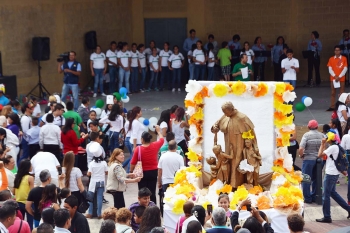 Mexico - The "City Don Bosco" receives a relic of the Saint of Youth