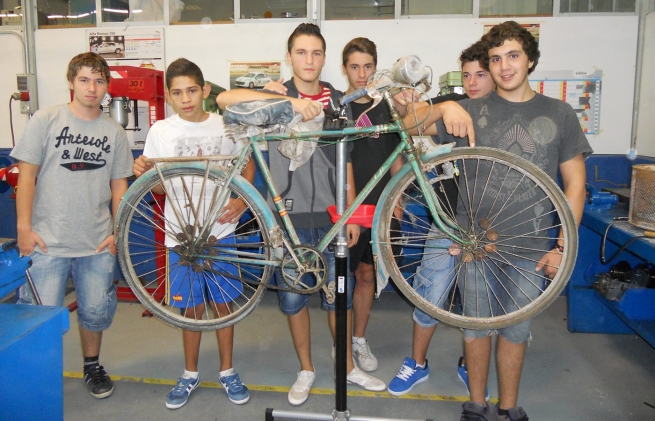 Spain - Bicycles for disadvantaged young people
