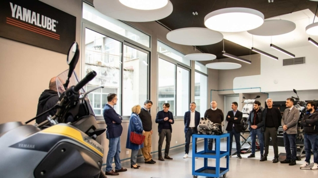 Itália – Inauguração do novo laboratório automotivo com a Yamaha em Nápoles