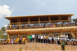 Ruanda – Gracias al proyecto ACTEC, el Centro de Formación Profesional "Don Bosco Muhazi" inaugura un nuevo edificio futurista