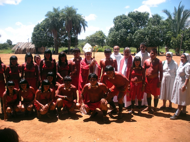 Brasil – Indígenas xavantes recebem os Sacramentos da Iniciação cristã