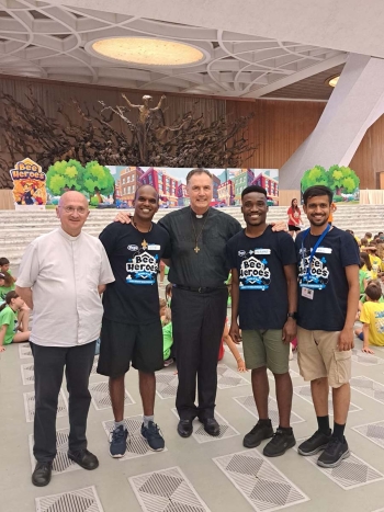 Vatican – « Bee Heroes : » l'Été Jeunes au Vatican