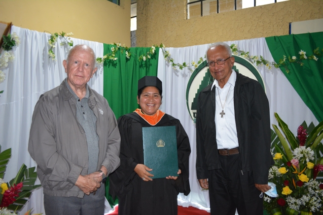 Gwatemala – Pierwsza rodzima zakonnica z wyższym wykształceniem