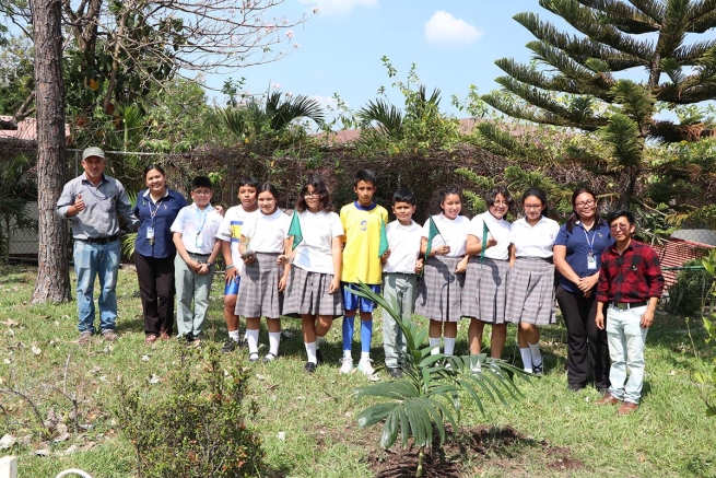 El Salvador – Inauguração do Clube Ecológico da Escola Primária Dom Bosco de Soyapango