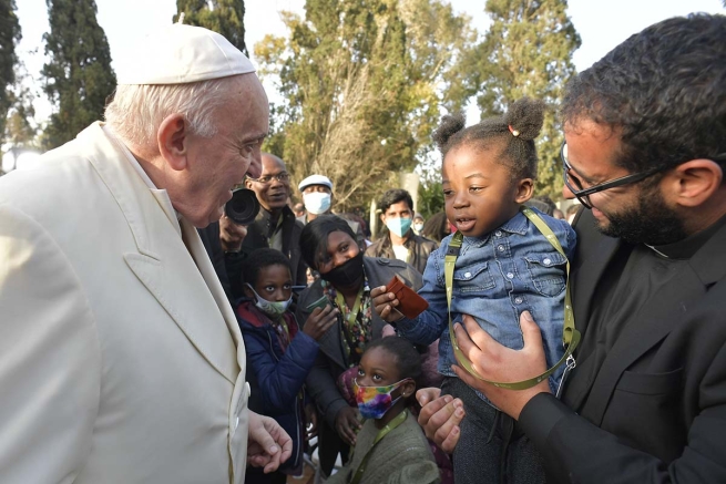 Malta – Papa Francesco ricorda alla Chiesa “la gioia dell’evangelizzazione” e invita: “Non facciamo svanire il sogno della pace”