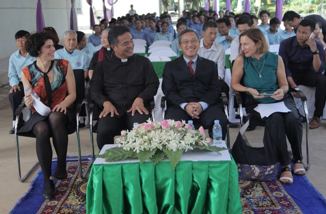 Camboya - Salesianos y Schneider Electric trabajan juntos en beneficio de los jóvenes