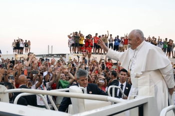 Vaticano – Il Papa ai giovani: non scoraggiatevi per guerre e sofferenze, fatevi sentire!