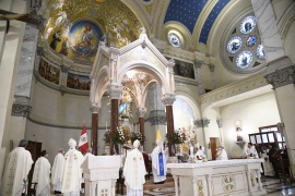 Perú – Basílica de María Auxiliadora: “un signo de amistad”. Clausura del centenario del templo y presentación del libro conmemorativo