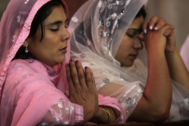 Pakistan – Zamach w Lahore: “musimy powstać jak Chrystus, który umiał się podnieść, chociaż dźwigał krzyż”