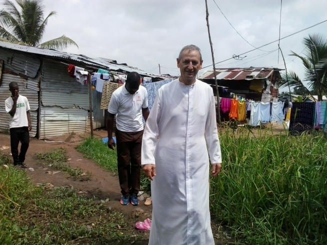 Liberia – Para hacer posible el compartir de la felicidad