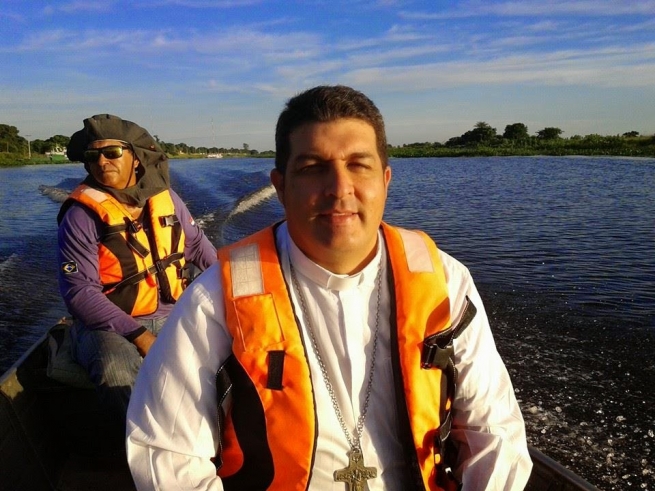 Paraguay – Mons. Gabriel Escobar, SDB: “Continua a preoccuparci il deterioramento della vita pubblica…  che sta lentamente distruggendo giovani e bambini”