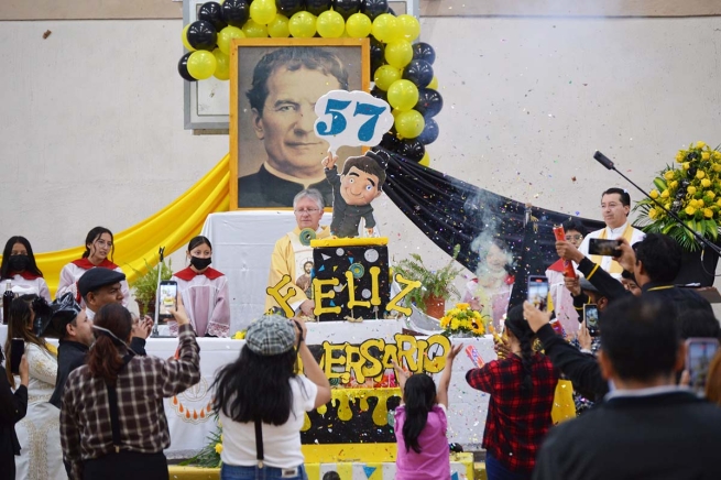 Equador – Mais de 2.500 pessoas participam das comemorações dos 57 anos de vida do Oratório Dom Bosco em Cuenca