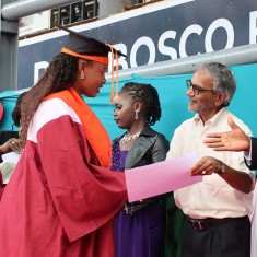 Kenya - Cérémonie de remise des diplômes à 321 jeunes et inauguration d'un nouveau pavillon du Don Bosco Boys Town Technical Institute de Nairobi