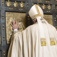 Vatican – Popes and Jubilees: The Opening of the Holy Door in History