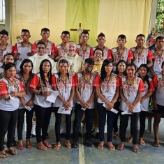 Brésil - Première Communion d’un groupe de jeunes Yanomamis