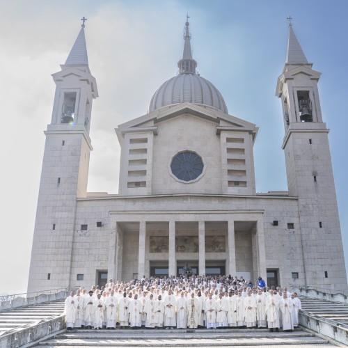 Italia - La preparación espiritual del CG29 concluye con la peregrinación al Colle Don Bosco