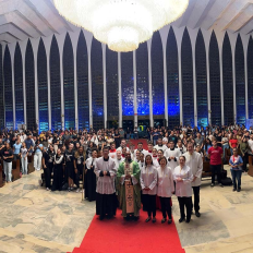 Brazil - Over a thousand young people at the Youth Vigil at the Don Bosco Shrine in Brasilia