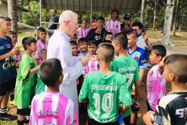 Thailandia – Una competizione calcistica giovanile per la Giornata Nazionale dei Bambini